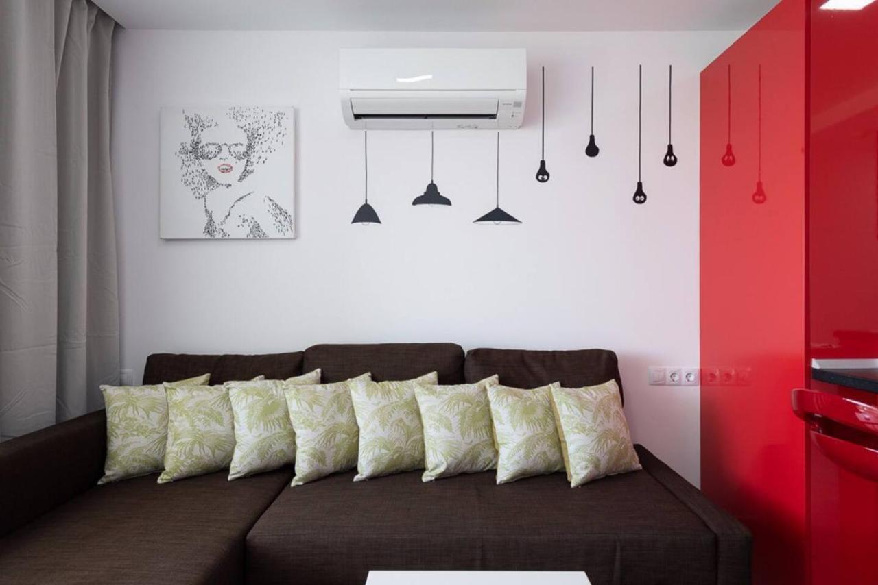 4 Minutes Walk From Yumbo Apartment Маспаломас Екстериор снимка
