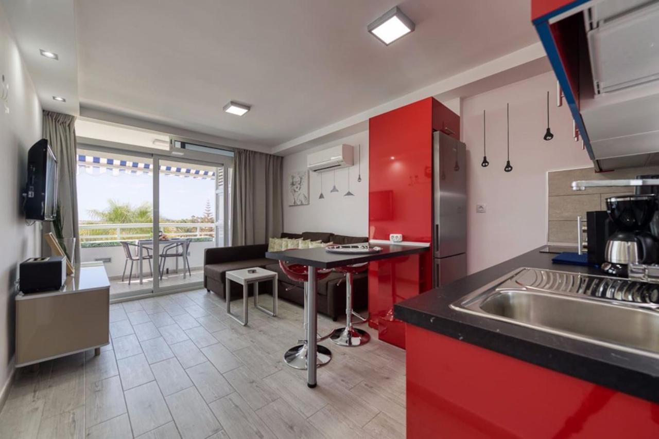 4 Minutes Walk From Yumbo Apartment Маспаломас Екстериор снимка