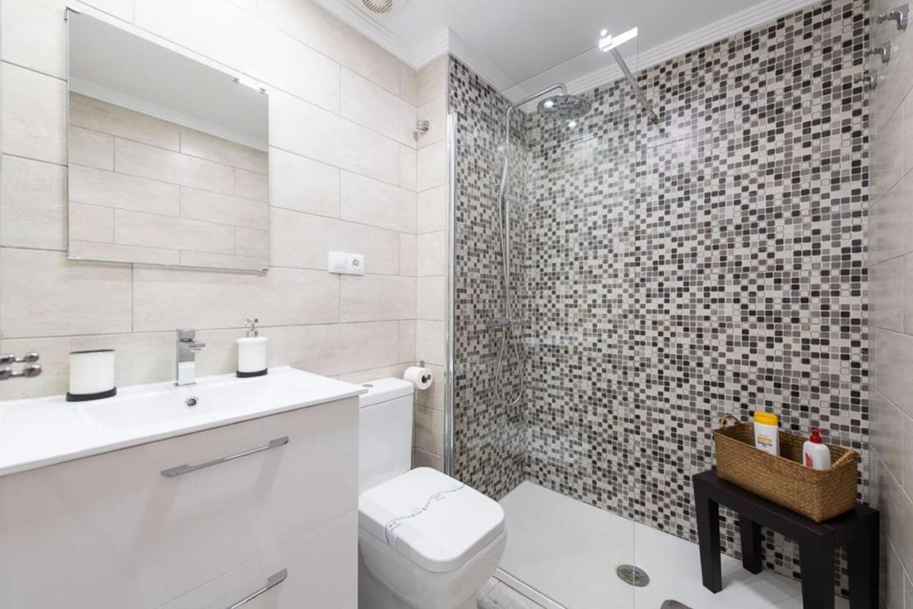 4 Minutes Walk From Yumbo Apartment Маспаломас Екстериор снимка