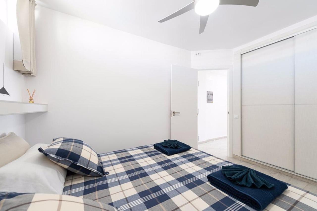 4 Minutes Walk From Yumbo Apartment Маспаломас Екстериор снимка